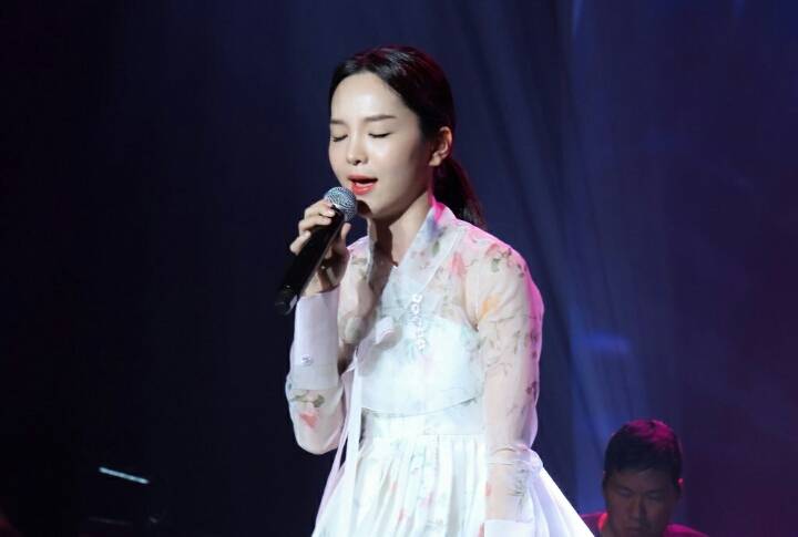 새삼 이쁘고 귀여운 송소희 | 인스티즈