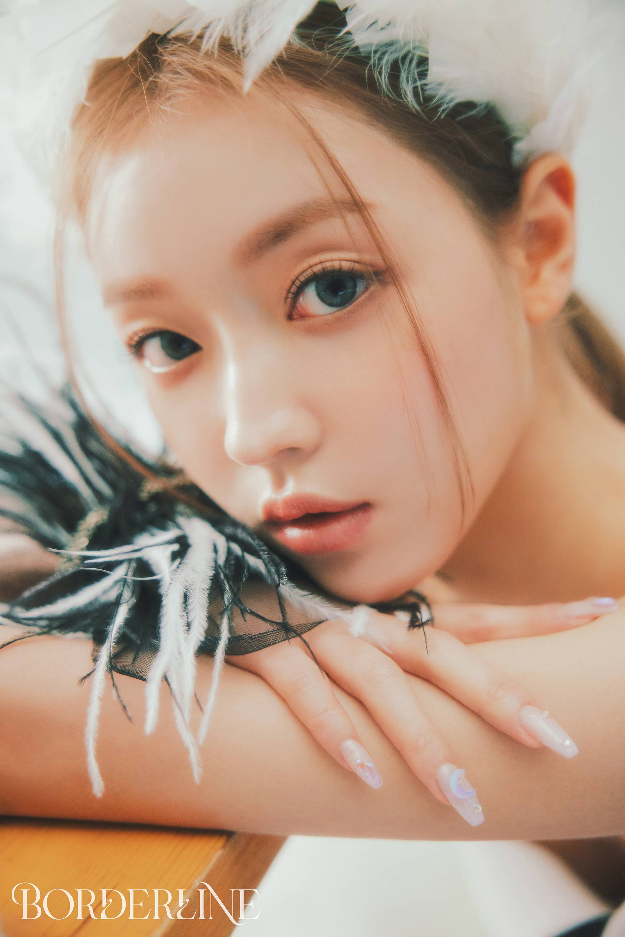 유아(YooA) 1st SINGLE ALBUM [Borderline] 'Rooftop' MV TEASER #1 | 인스티즈