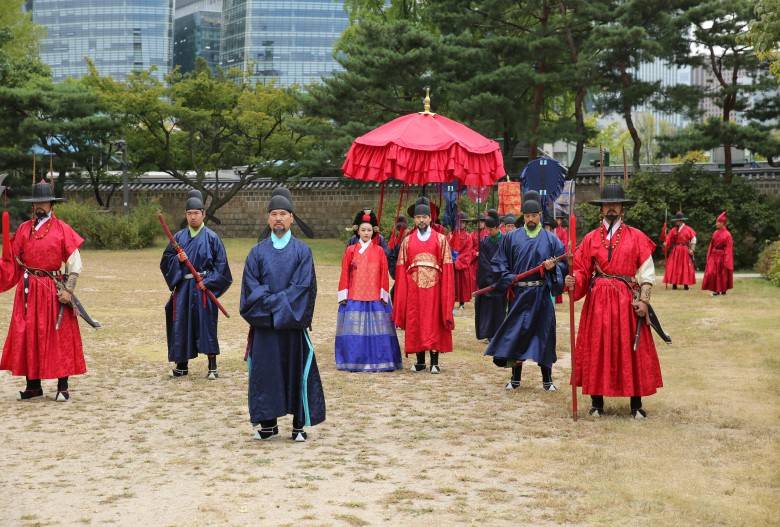 리틀포레스트 같은 느낌의 시골집 근데 낭만과 재력이 추가된..올해로 10주년을 맞이하는 축제 | 인스티즈