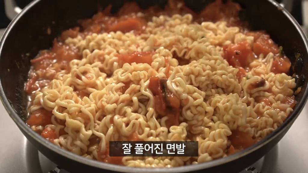 생각보다 맛있다는 토마토 달걀 라면 | 인스티즈