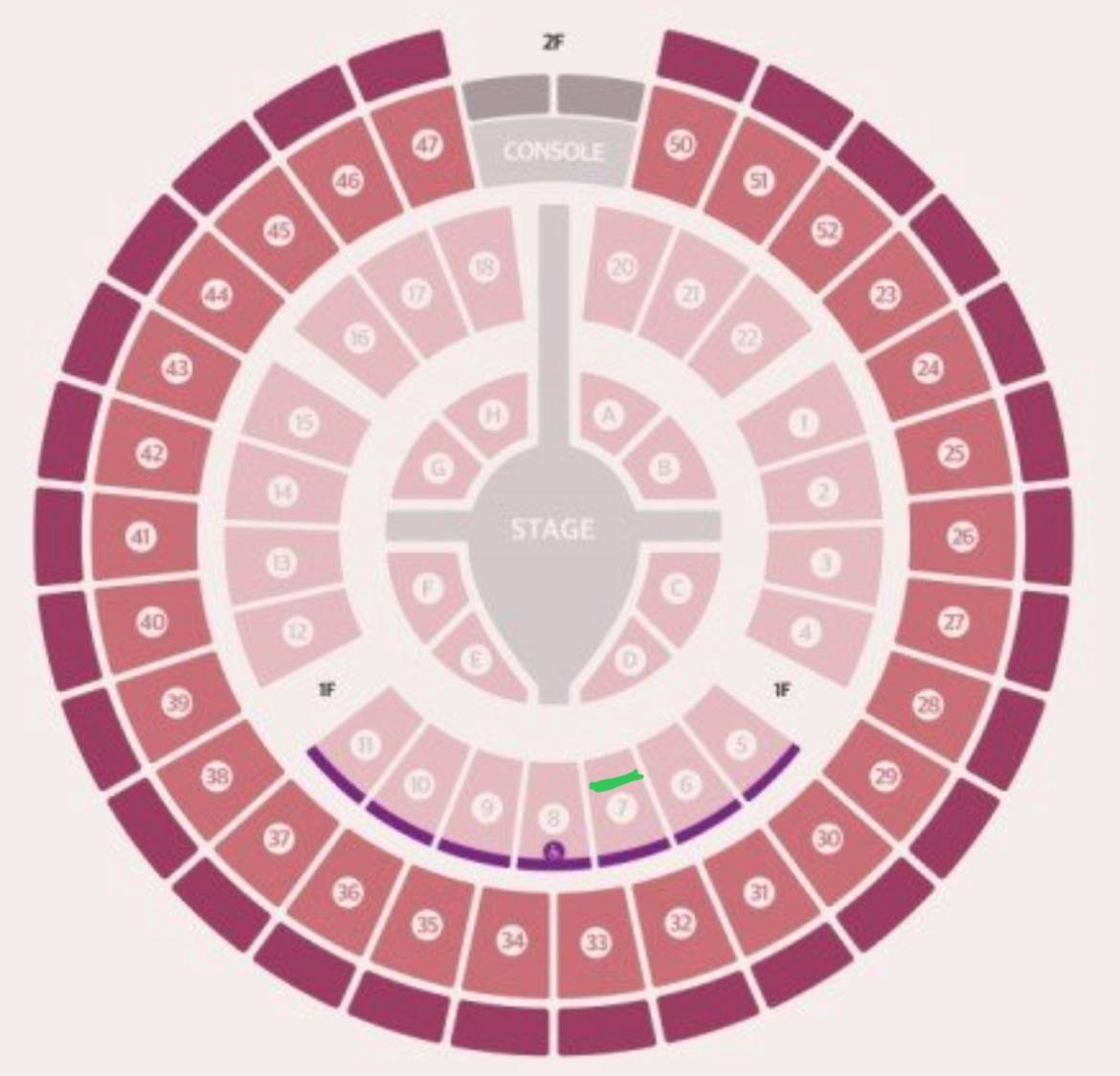 아이유 콘서트 못들어간 팬분이 잡은 자리 콘서트 당일날 영상에 찍힘 | 인스티즈