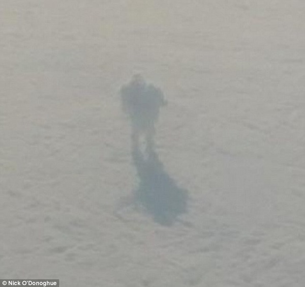 상공 9000m 구름위에서 찍힌 미스테리한 사진 | 인스티즈
