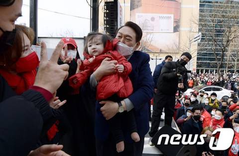 윤석열과 재명아빠를 향한 아이들의 온도차 | 인스티즈