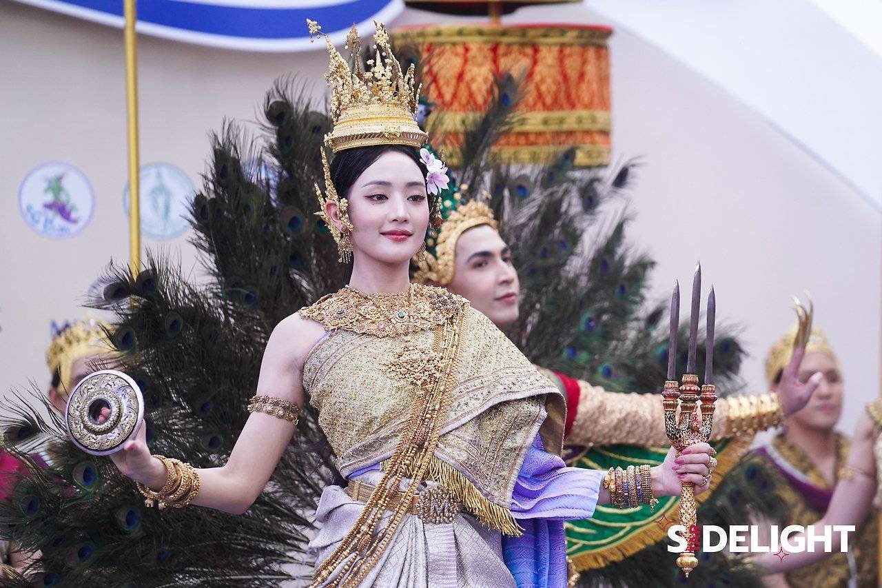 오늘 태국 전통의상 입고 태국 송크란 축제 참석한 (여자)아이들 민니.jpg | 인스티즈