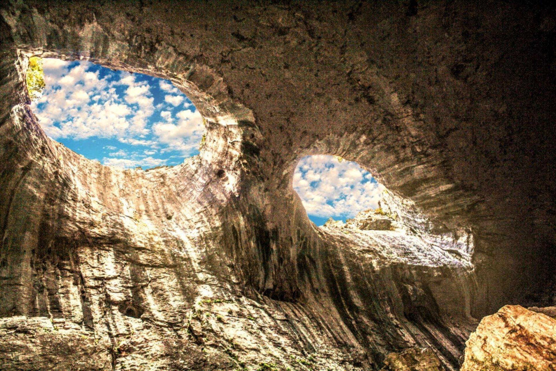 불가리아에 있다는 신비한 동굴 | 인스티즈