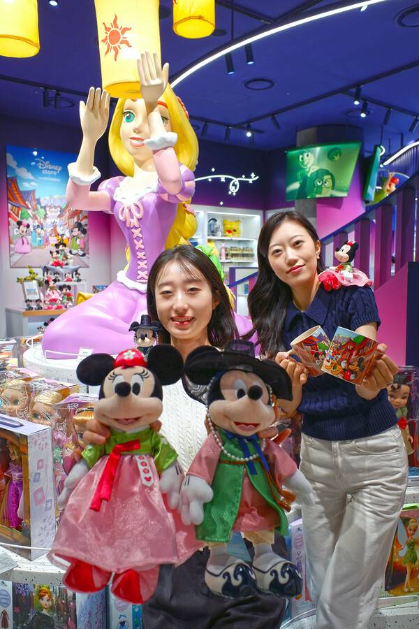 한국 디즈니스토어 한정판 한복입은 미키마우스 & 미니마우스 인형.jpg | 인스티즈
