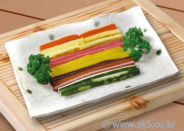 김밥에 절대 빠지면 안되는 재료를 뽑는다면? | 인스티즈