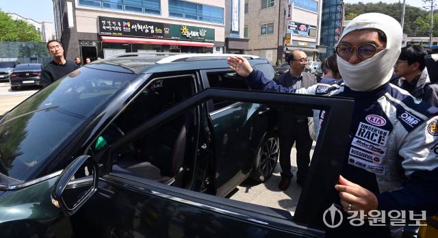 강릉 급발진 사고 (이도현 군 사망 사고) 재연 실험에서 인류애 상승하는 부분.jpg | 인스티즈