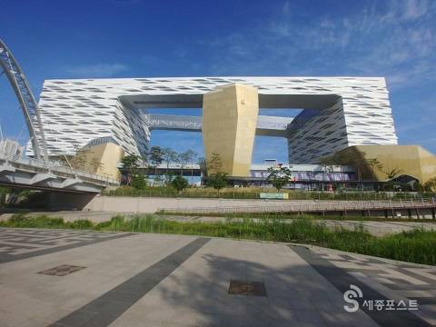 세종시에서 제일 크게 망한(?) 상가건물 | 인스티즈