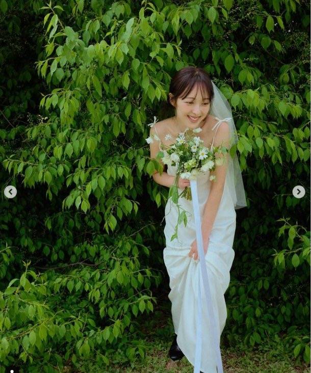 '결혼' 김보라, 웨딩 화보 비하인드컷 공개…상큼한 드레스 비주얼 [N샷] | 인스티즈