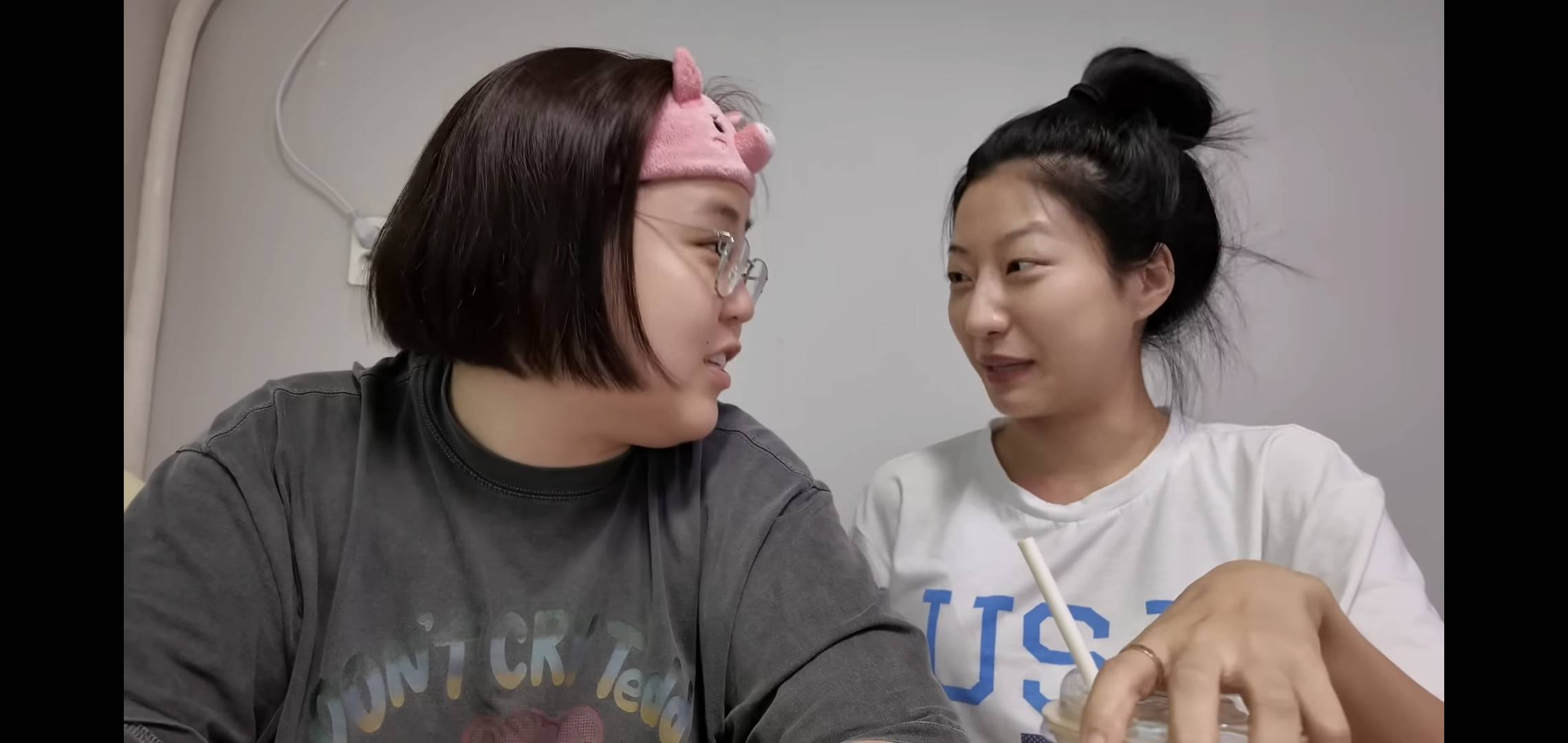 연애남매 최종화 보면서 용우한테 주먹질하는 유튜버 일주어터.jpg | 인스티즈
