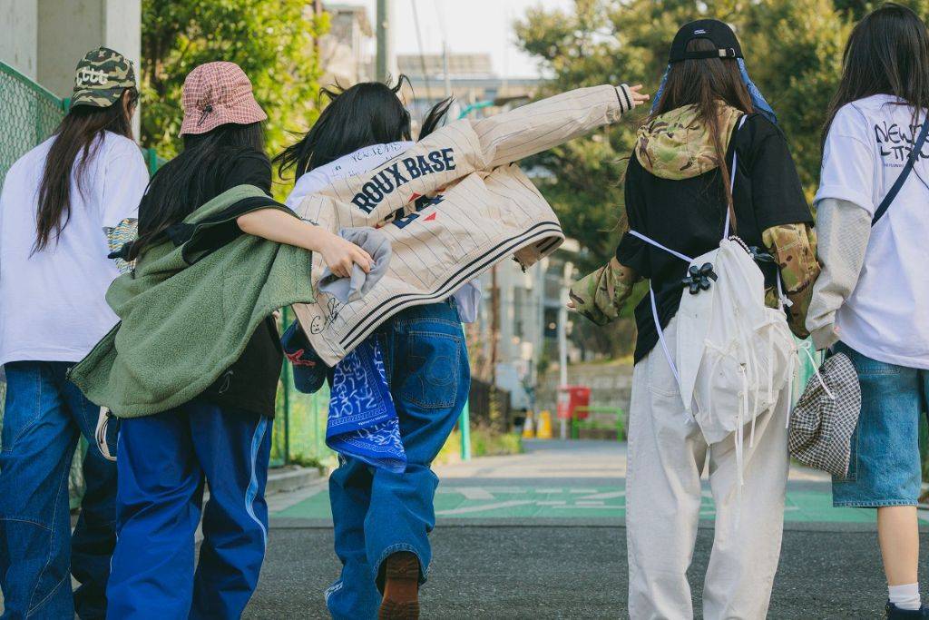 뉴진스가 요즘 입고다니는 우라하라 패션 | 인스티즈