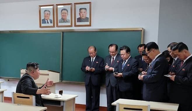 북한 최근 초상화 근황.jpg | 인스티즈