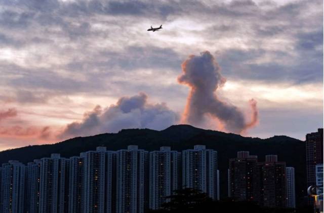 "조작 아닌 진짜”…홍콩 하늘에 '강아지 구름' | 인스티즈