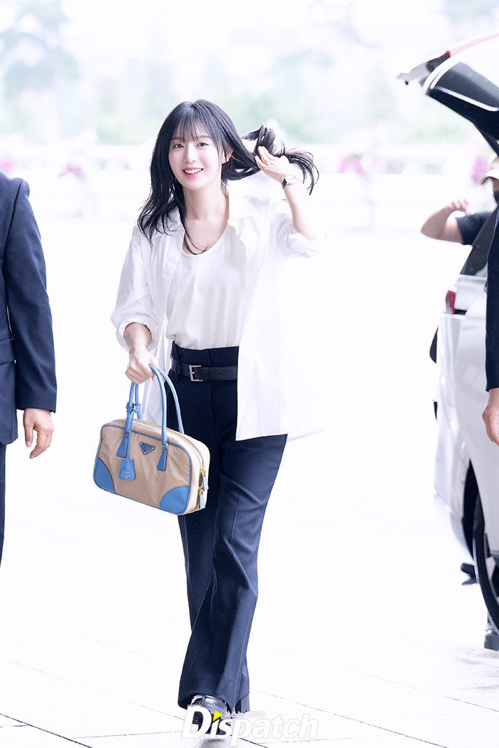 일본 팬미팅으로 이른아침 출국하는 김지원 | 인스티즈