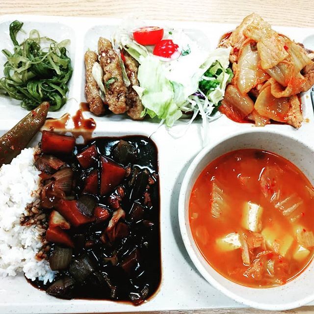단체급식 맛초킹치킨 맛초킹탕수육 jpg | 인스티즈