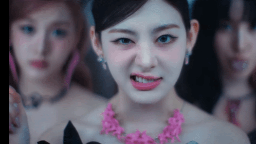 [분석글] 희비가 엇갈리는 7월의 걸그룹 대전.. 스테이씨와 키스오브라이프 이야기 | 인스티즈