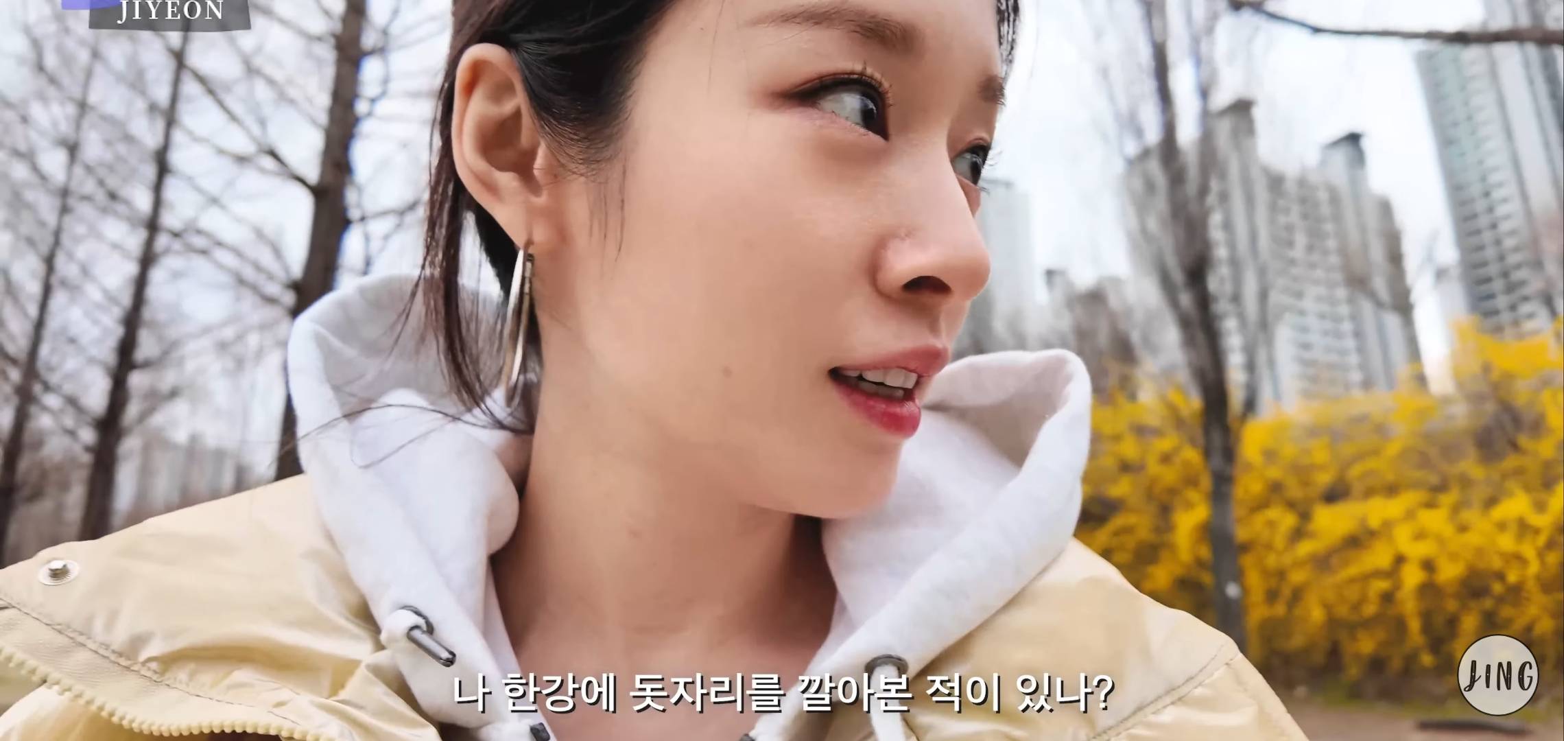 살면서 처음 한강 나들이 나온 티아라 지연.jpg | 인스티즈