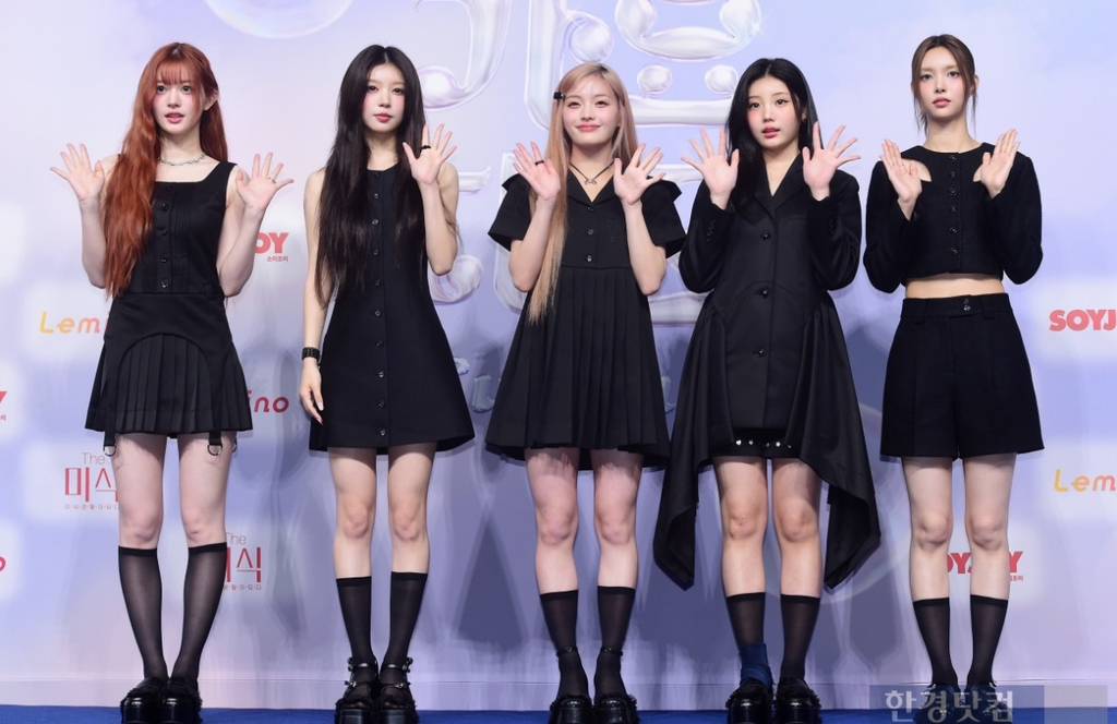 sbs 가요대전에 혼자 드레스 입고 간 영지 | 인스티즈