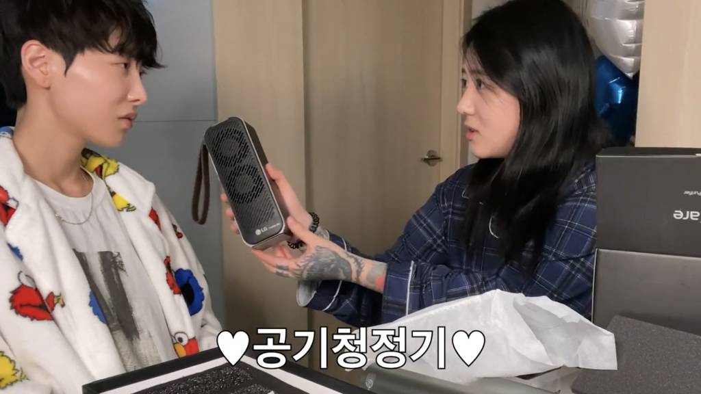 8년 넘게 만나는 중인 레즈커플의 생일선물 | 인스티즈