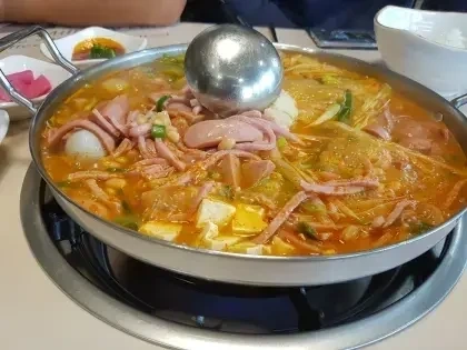 요즘 애들은 잘 모르는 부대찌개 부재료 | 인스티즈