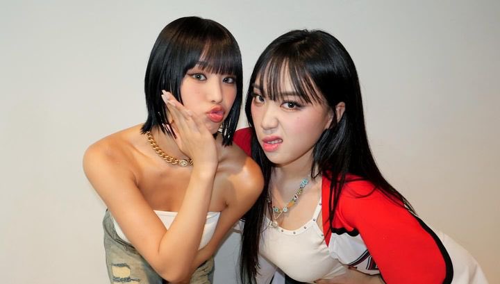 가요대전에서 뽀뽀 갈기고 같이 챌린지 찍은 여돌...jpg | 인스티즈