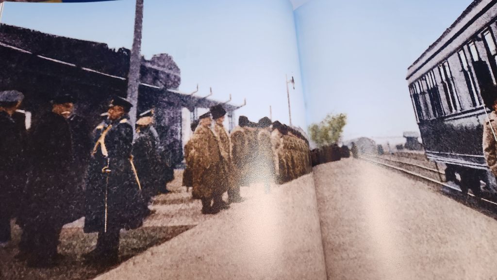 오늘 최초로 공개된 한국 관련 사진들 | 인스티즈