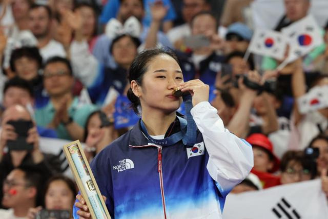 "대표팀에 정말 실망" 작심 발언 안세영, 한국 메달리스트 기자회견 불참 | 인스티즈