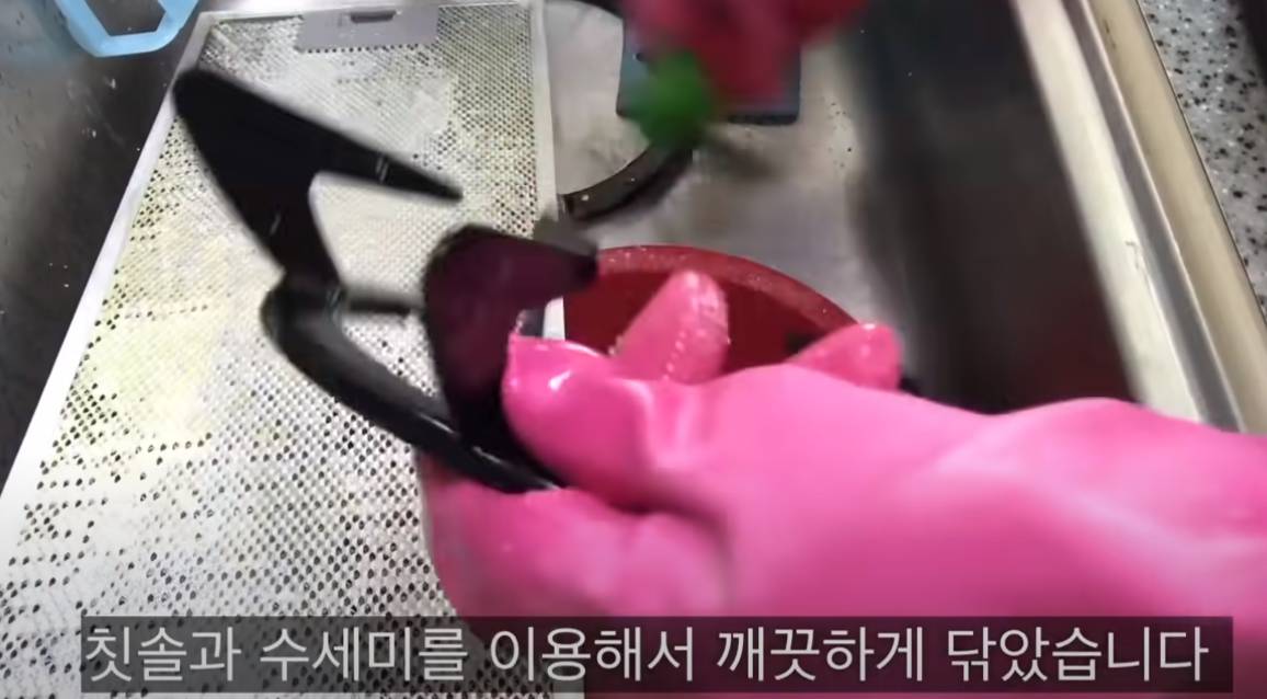 잔잔한 행복이 있는 40대 비혼 독신 여성 유튜브 '살다보면 ' | 인스티즈