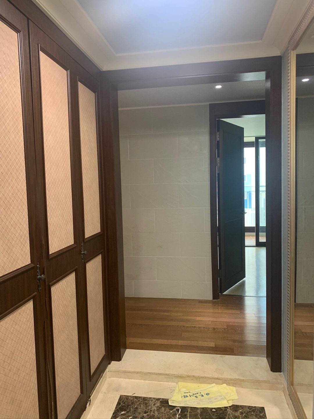 갤러리처럼 꾸민 집.jpg | 인스티즈