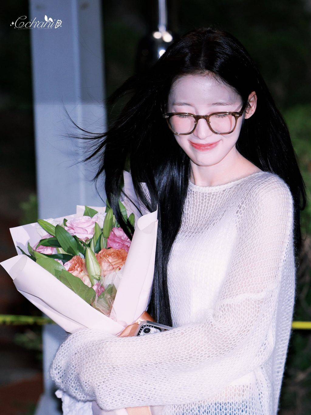 실시간 안경쓰고 나타난 오마이걸 아린 직찍 | 인스티즈