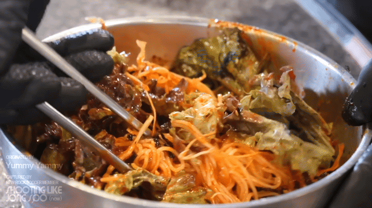 철판삼겹살과 비빔국수.gif | 인스티즈