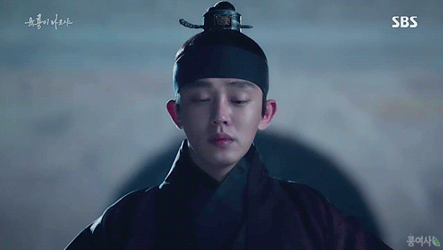 사극에서 취향갈리는 남자 머리.gif | 인스티즈