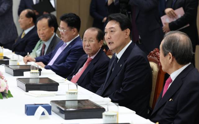윤 대통령 "청와대서 그냥 근무할걸, 용산 이전 잘못했나 싶더라" | 인스티즈