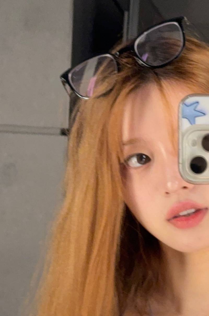 갑자기 디엠으로 옆돌기 영상 보내준 아일릿 민주 | 인스티즈
