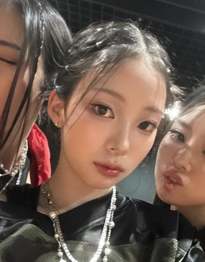 오늘 공개된 테디 걸그룹 미야오 나린 데뷔 전 사진 | 인스티즈