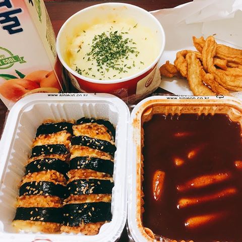 신전떡볶이 매운치즈김밥 gifjpg | 인스티즈