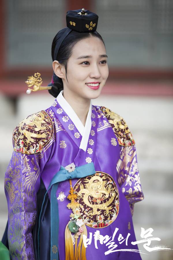 족두리를 쓴 사극 속 박은빈.jpg | 인스티즈