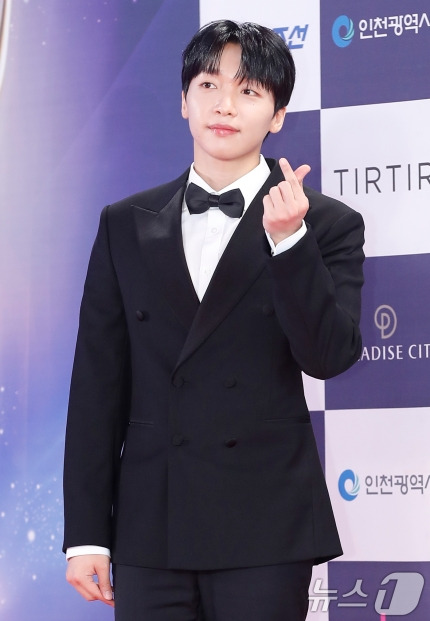 정세운, 10년 동행 스타쉽 떠난다…"성장하게 해줘 감사" | 인스티즈