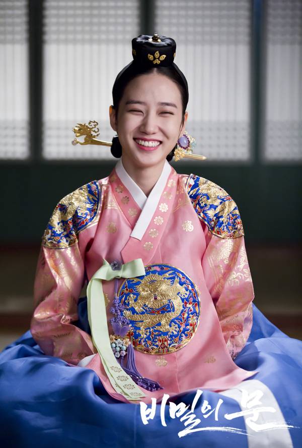 족두리를 쓴 사극 속 박은빈.jpg | 인스티즈