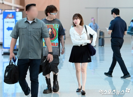 오늘자 용준형 현아 출국 사진 | 인스티즈