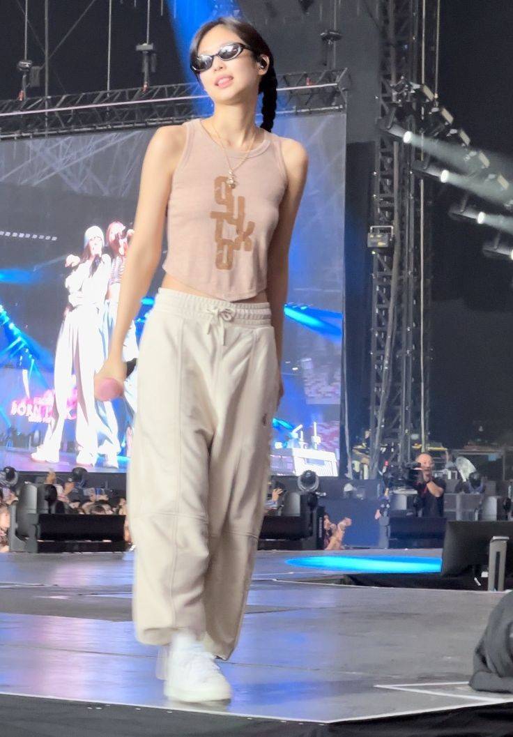 블랙핑크 제니 콘서트 리허설 사복 모음.jpg | 인스티즈