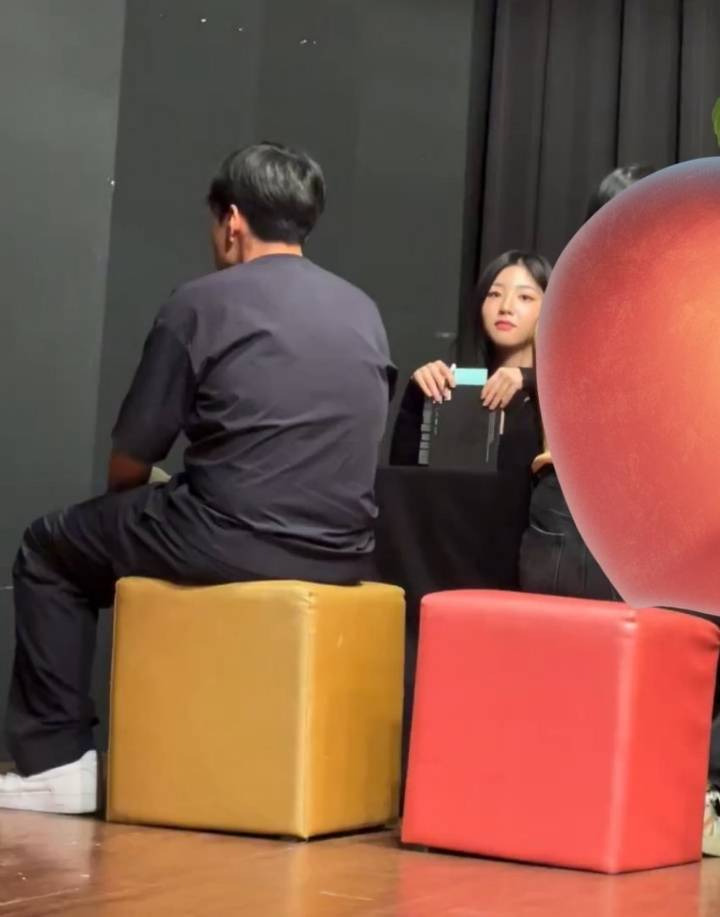 아이돌 팬 사인회에서 특정 멤버 보이콧한 남팬 | 인스티즈