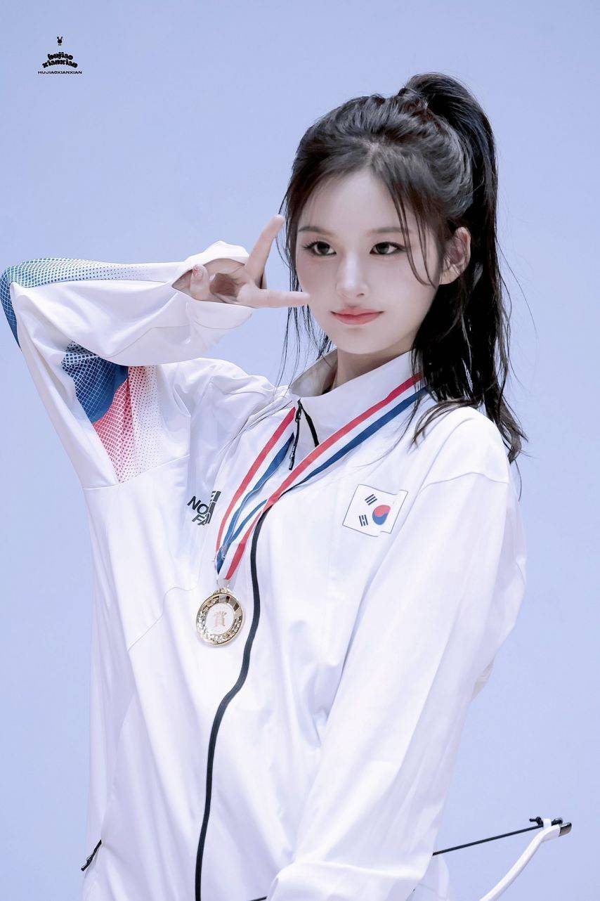 외모에 비수기가 없다는 설윤 얼굴.jpgif | 인스티즈