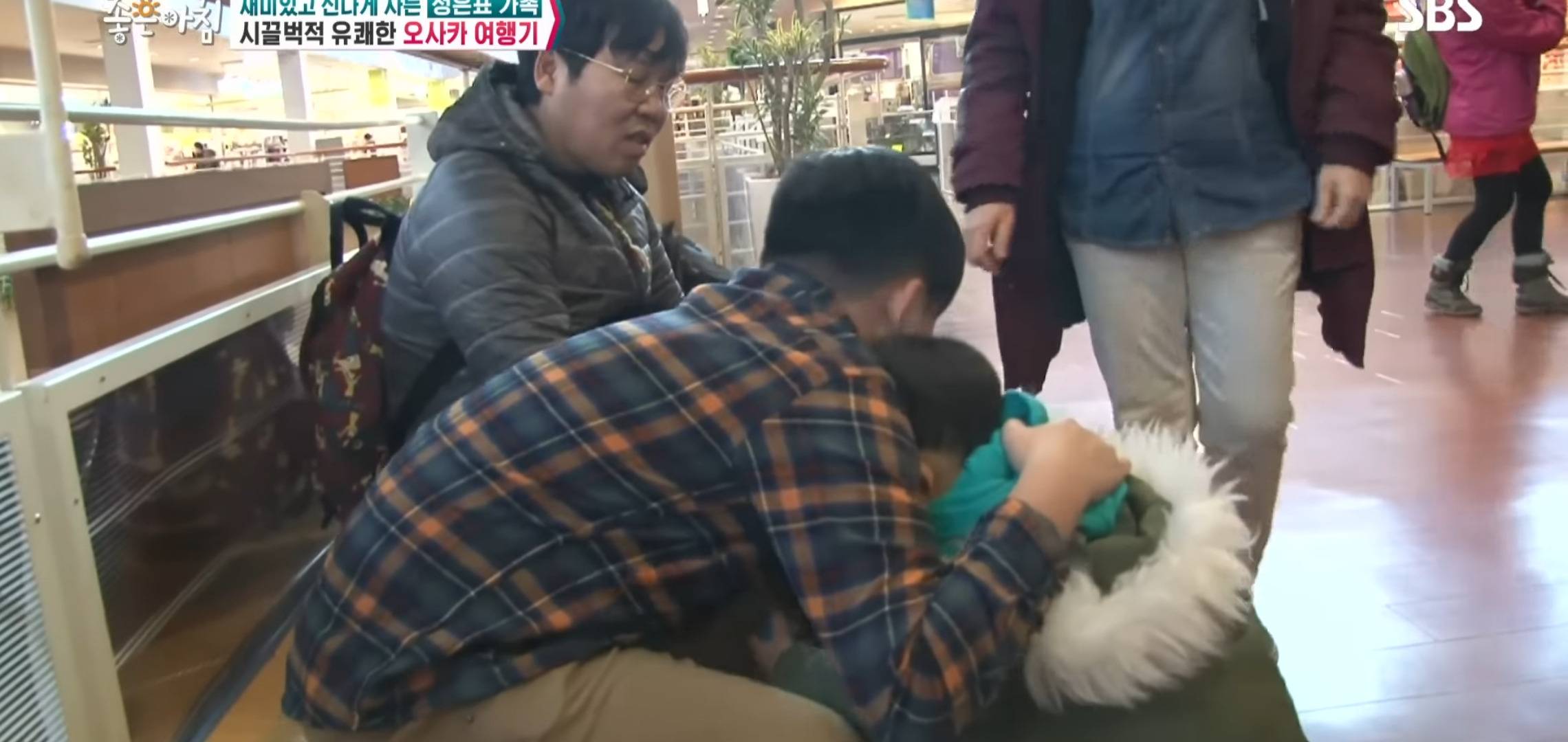 형 코피 터뜨린 막내동생에게 화가 안 나냐는 은표와 애가 뭘 아냐는 지웅씨.jpg | 인스티즈
