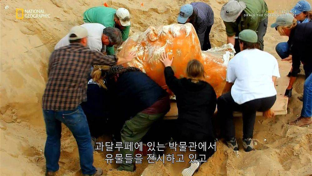 최근 사막에서 새롭게 발굴된 스핑크스 | 인스티즈