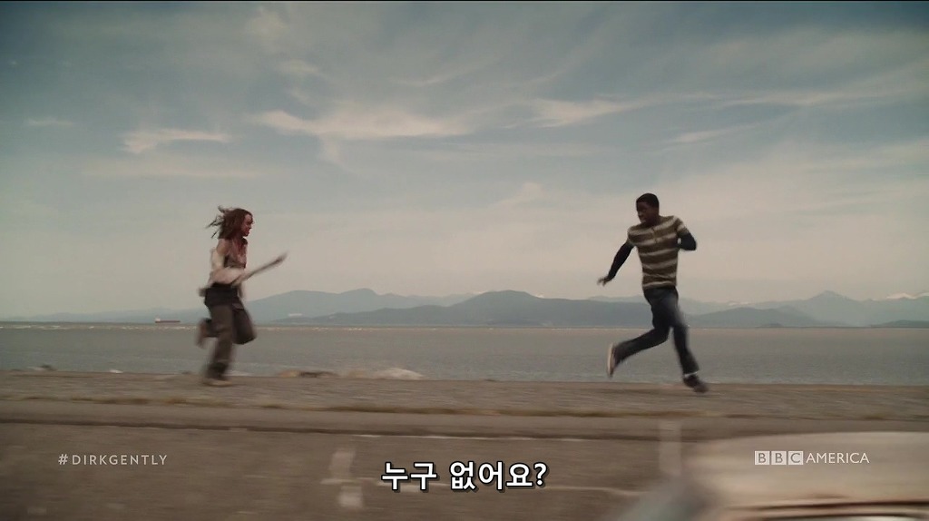 밑도끝도 없는것 같고 이상한데 볼수록 더 이상해지는 미드 | 인스티즈