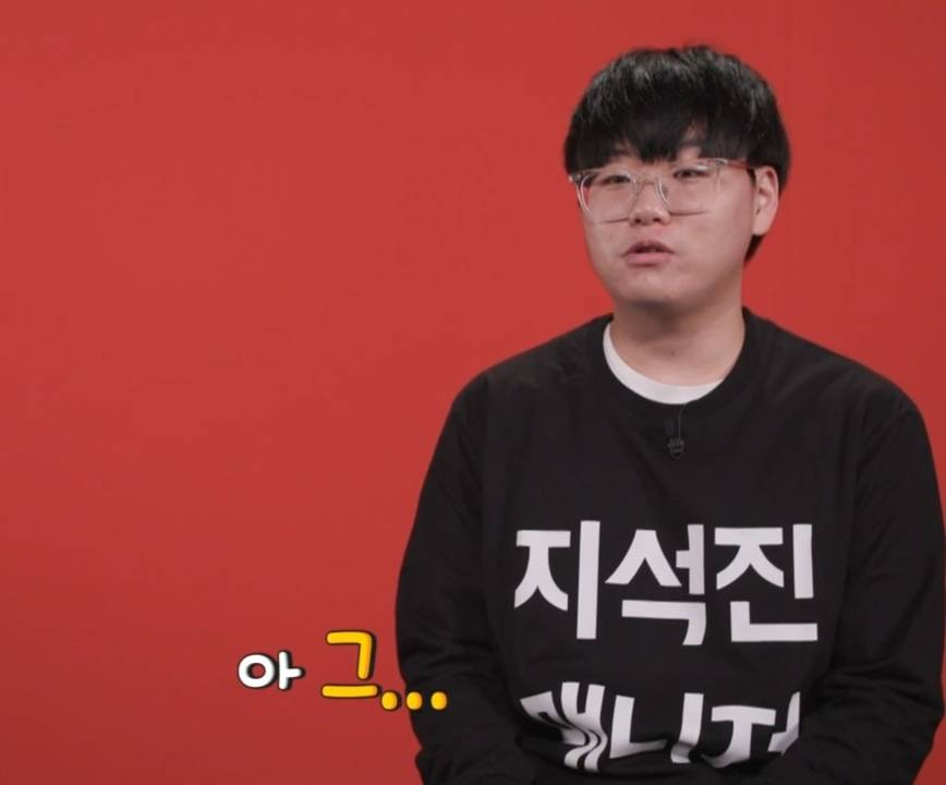 입사 한달차 아들뻘 매니저와 함께 일하는 지석진.jpg | 인스티즈