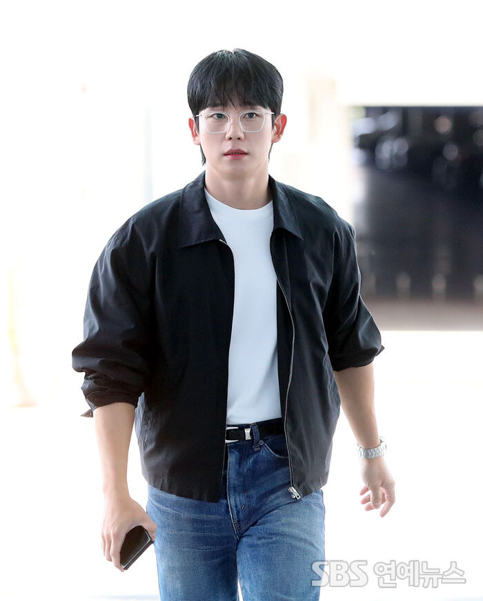 화보 촬영 일정으로 출국한 정해인 공항사진 | 인스티즈