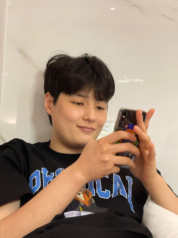 못말리는 김희진의 폰여친들............. | 인스티즈